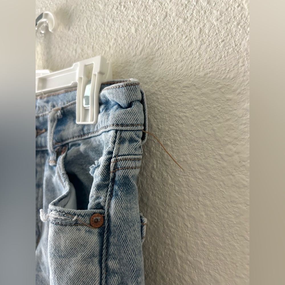 American Eagle Distressed Jeans Size 00 | Light Bleach Dye | Ripped Knees - Picture 5 of 11